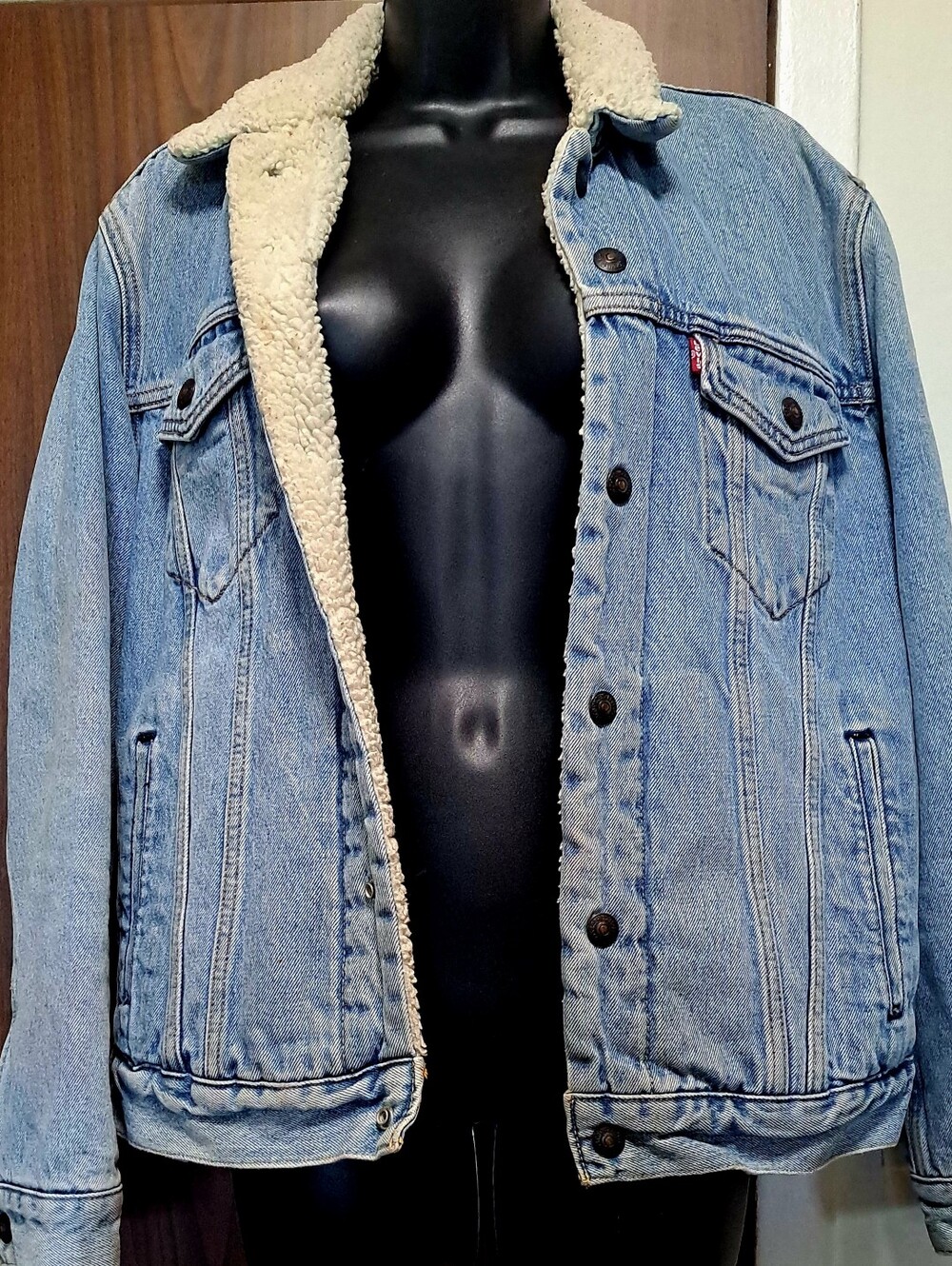 Levis Mens Vintage Sherpa Lined Trucker Jacket